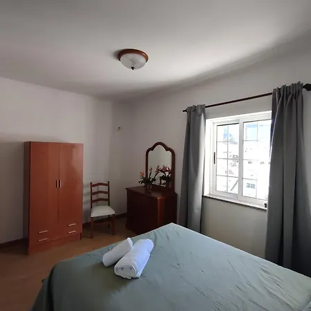 דירה Local Balcony