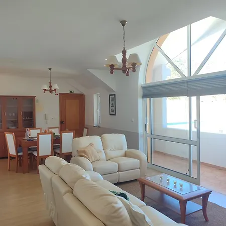 דירה Local Balcony *