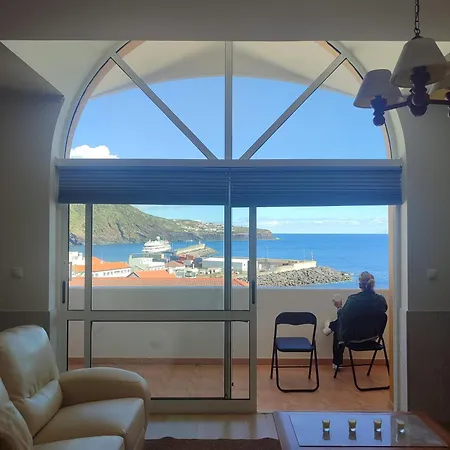 Local Balcony * ולאס