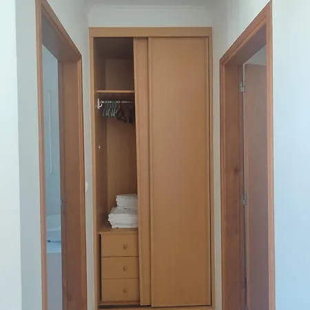 Local Balcony דירה *