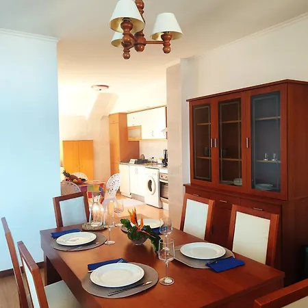 דירה Local Balcony ולאס